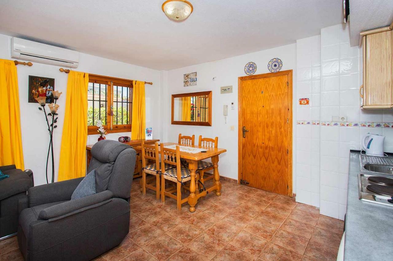 Apartmán Ch Vista Alegre Rocio Del Mar Torrevieja Exteriér fotografie
